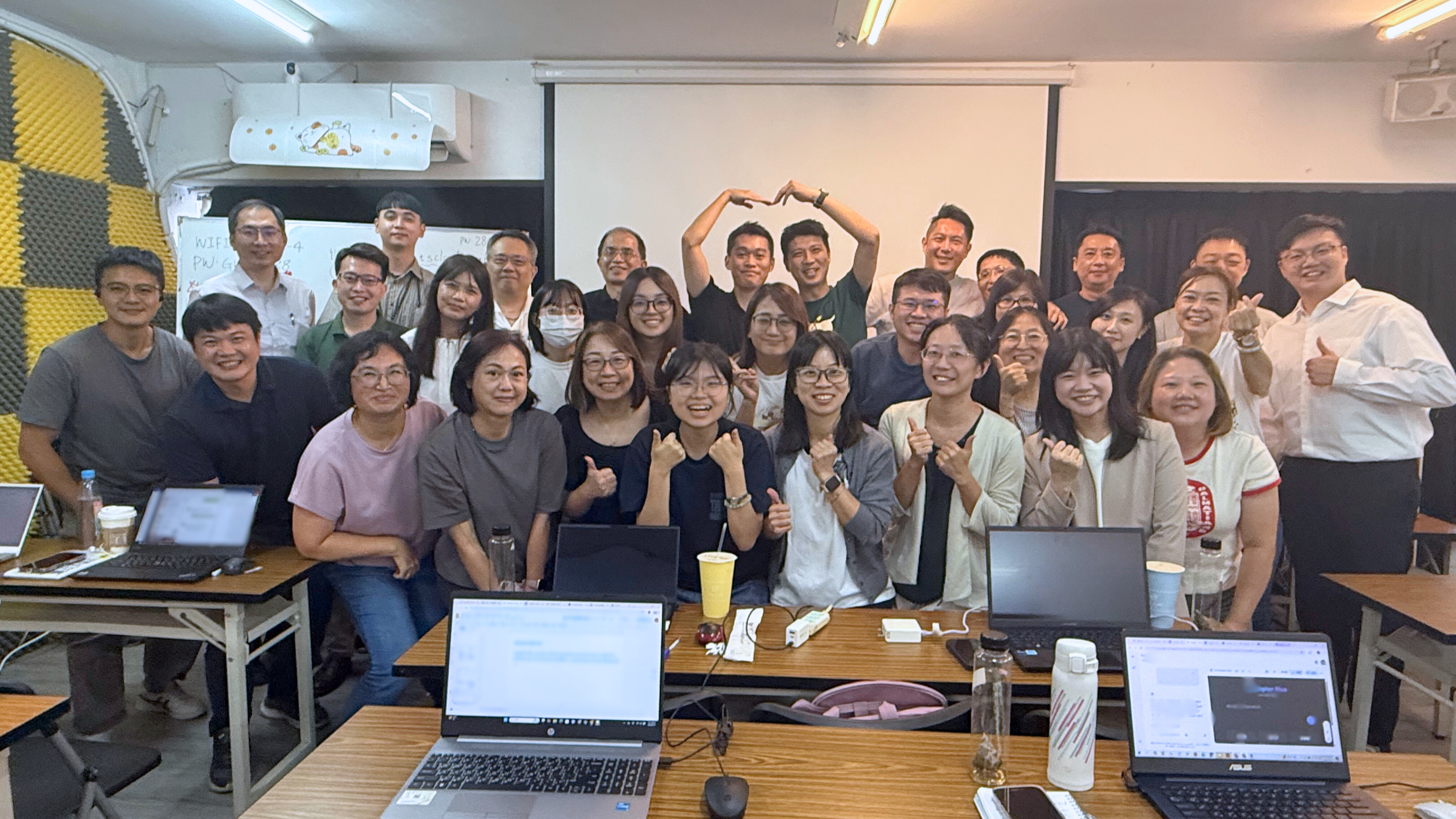 研毅企業內訓合照