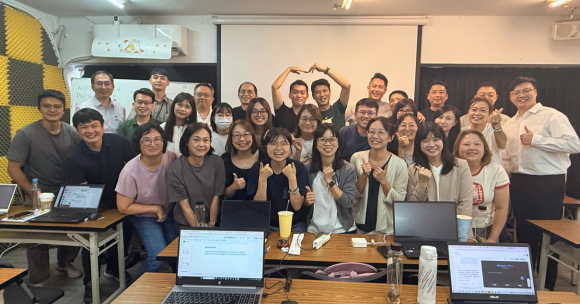 把 AI 變成組織能力，而不是個人技巧